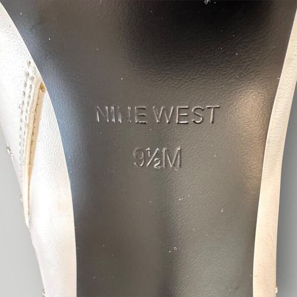 New Nine West Farrah Pointy Toe Stiletto Zip-Up Booties White w/ Studs, Wm's 9.5 - Picture 6 of 11